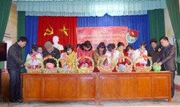 Trường THCS Quỳnh Lâm tổ chức thành công Lễ sơ kết phong trào “Tiết kiệm nuôi lợn nhân đạo”, “Góp gạo giúp bạn nghèo ăn Tết” và trao quà cho học sinh nghèo
