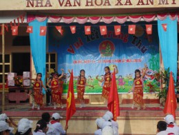 Đoàn thanh niên cộng sản Hồ Chí Minh - Hội đồng đội xã An Mỹ Tổ chức các hoạt động vui Tết trung thu năm 2015