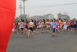 Liên ngành Đoàn Thanh niên- Phòng Giáo dục & ĐT- Trung tâm VHTT huyện Quỳnh Phụ tổ chức giải Việt dã cho thanh thiếu nhi