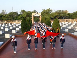 Liên đội THCS Quỳnh Khê hướng tới kỷ niệm ngày QDND Việt Nam