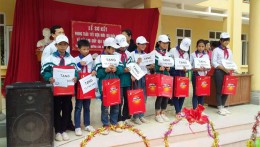 Liên đội THCS Quỳnh Lâm tổ chức sơ kết phong trào "Tiết kiệm nuôi lợn nhân đạo"