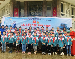 Hành trình về thăm Lăng Bác - Liên đội TH TT Quỳnh Côi