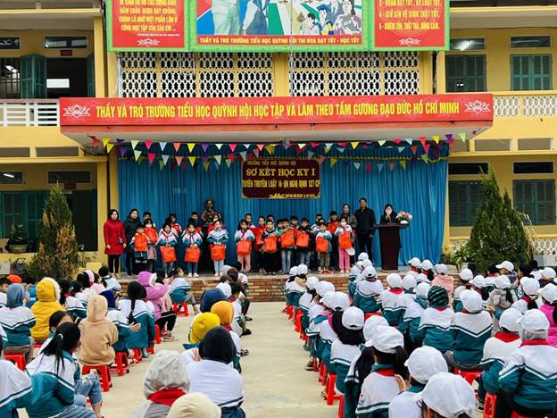 Liên đội Tiểu học Quỳnh Hội tuyên truyền Luật số 14, Nghị định 137/2020/NĐ-CP