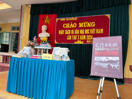 Liên đội trường THCS Quỳnh Hội  kết hợp với thư viện tổ chức hoạt động ngoại khóa Ngày hội Sách và văn hoá đọc Việt Nam